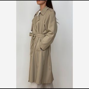 Vintage trench coat with a tie
